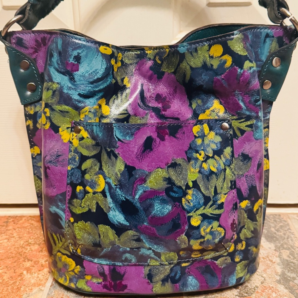 Gorgeous Patricia Nash Leather Crossbody Bucket Bag in Deep Blue Nature! - Picture 2 of 16